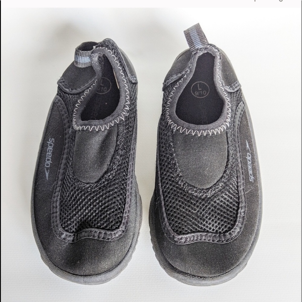 $25 Speedo Water Shoes, size 9/10